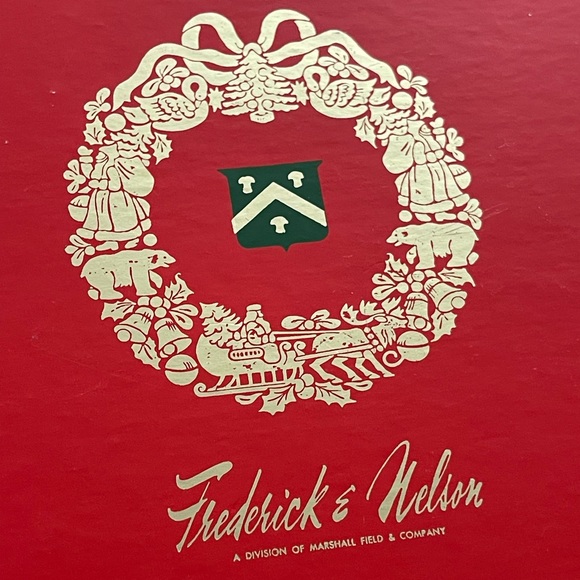 Vintage Frederick & Nelson holiday gift box - Picture 4 of 4